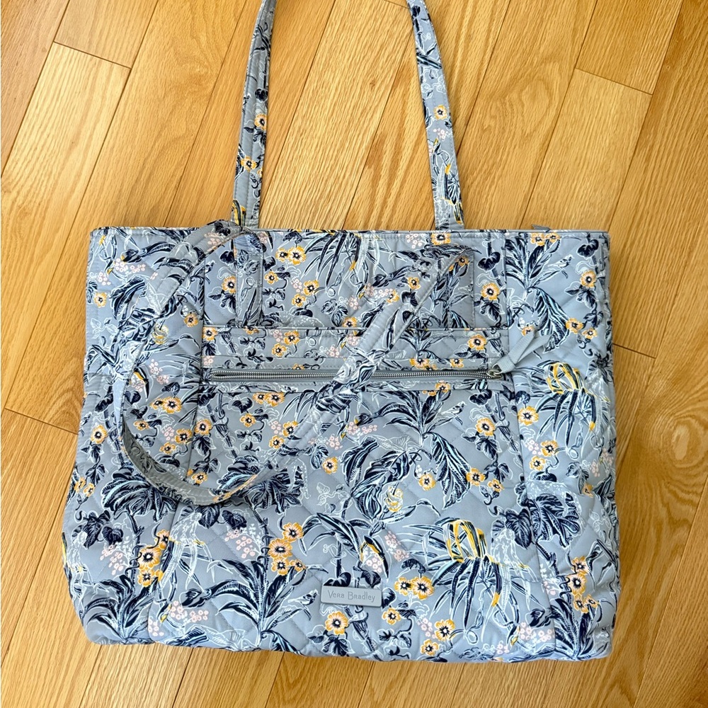 Vera Bradley overnight bag